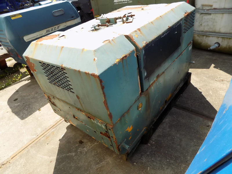 Ingersoll Rand compressor deutz typ 1011 met tandem aanhanger - Compresseur d'air: photos 1 Ingersoll Rand compressor deutz typ 1011 met tandem aanhanger - Compresseur d'air: photos 1