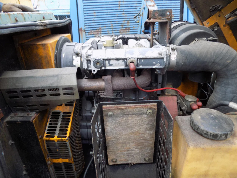 Ingersoll Rand compressor deutz typ 1011 met tandem aanhanger - Compresseur d'air: photos 3 Ingersoll Rand compressor deutz typ 1011 met tandem aanhanger - Compresseur d'air: photos 3