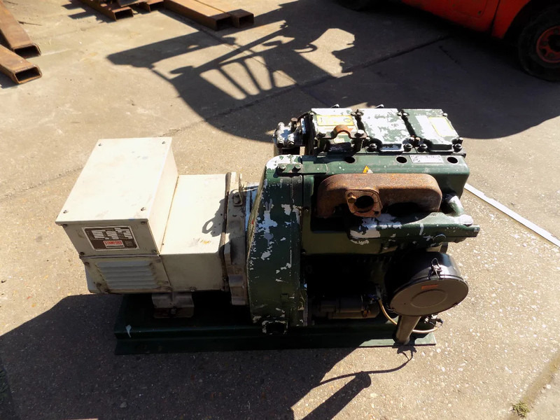 Groupe électrogène Lister aggregaat 3 cill. lister 25 kva met stamford dynamo keuze uit 2 stuks: photos 6 Groupe électrogène Lister aggregaat 3 cill. lister 25 kva met stamford dynamo keuze uit 2 stuks: photos 6