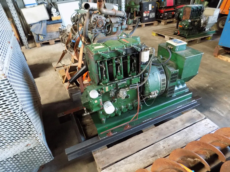 Groupe électrogène Lister aggregaat 3 cill. lister 25 kva met stamford dynamo keuze uit 2 stuks: photos 16 Groupe électrogène Lister aggregaat 3 cill. lister 25 kva met stamford dynamo keuze uit 2 stuks: photos 16
