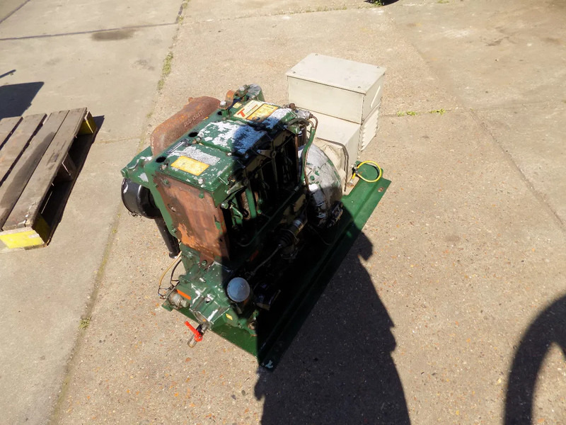 Lister aggregaat lister 25 kva met stamford dynamo - Groupe électrogène: photos 3 Lister aggregaat lister 25 kva met stamford dynamo - Groupe électrogène: photos 3