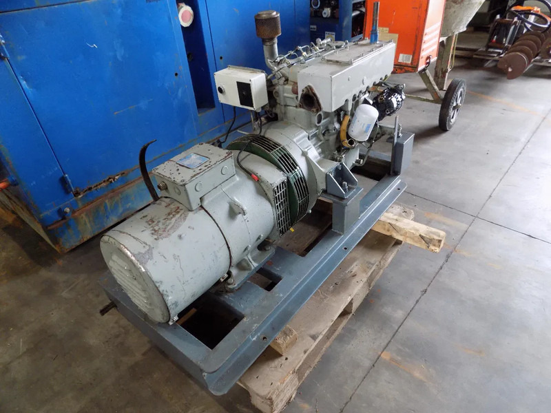 Groupe électrogène Mitsubishi aggregaat 20 kva: photos 6