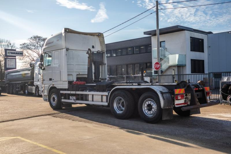 DAF XF 105.460 -6X2-INTARDER+AJK 20 T. - Camion ampliroll: photos 4 DAF XF 105.460 -6X2-INTARDER+AJK 20 T. - Camion ampliroll: photos 4
