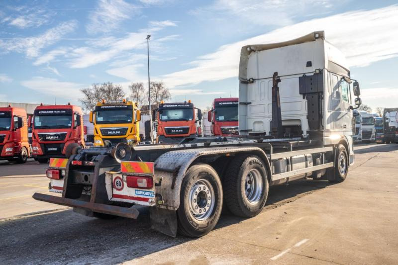 DAF XF 105.460 -6X2-INTARDER+AJK 20 T. - Camion ampliroll: photos 3 DAF XF 105.460 -6X2-INTARDER+AJK 20 T. - Camion ampliroll: photos 3