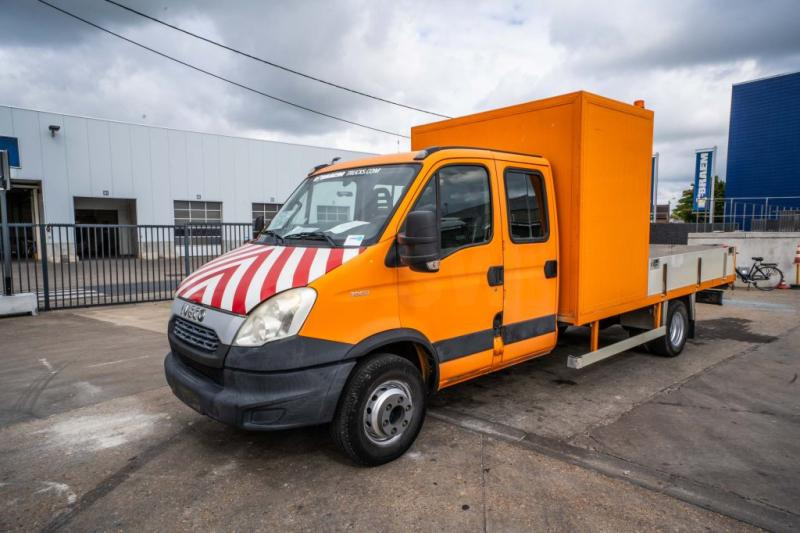 Iveco DAILY 70C17 - Utilitaire plateau: photos 1 Iveco DAILY 70C17 - Utilitaire plateau: photos 1