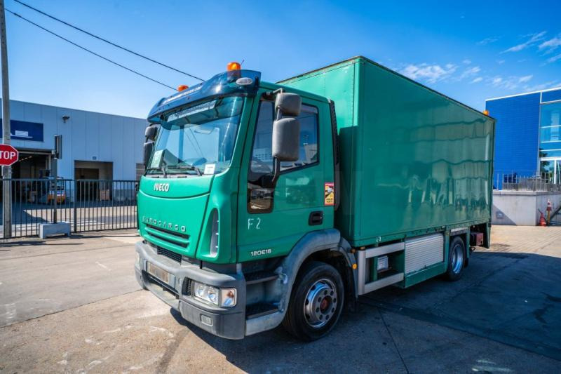 Iveco EUROCARGO 120E18 - Camion fourgon: photos 1 Iveco EUROCARGO 120E18 - Camion fourgon: photos 1