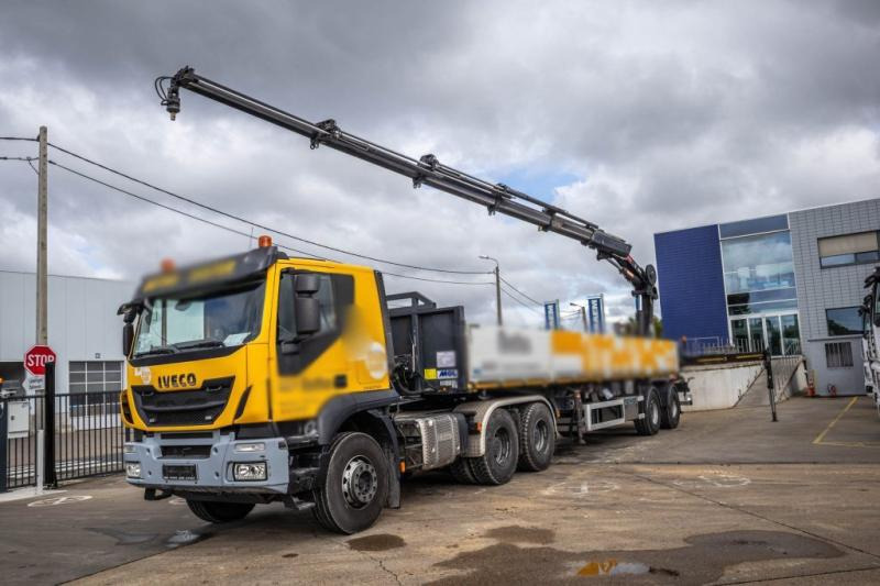 Iveco TRAKKER 450-6X4-BIG AXLES - Camion plateau, Camion grue: photos 1 Iveco TRAKKER 450-6X4-BIG AXLES - Camion plateau, Camion grue: photos 1