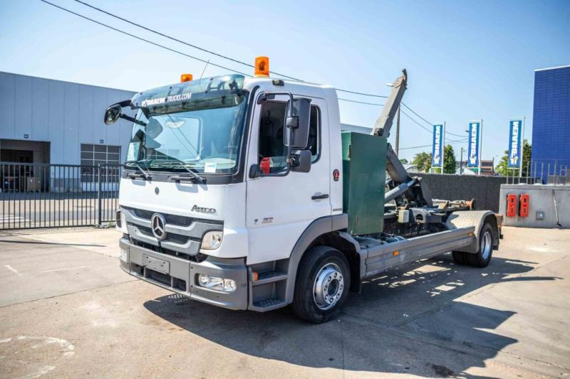 Mercedes ATEGO 1222 K - Camion ampliroll: photos 1 Mercedes ATEGO 1222 K - Camion ampliroll: photos 1