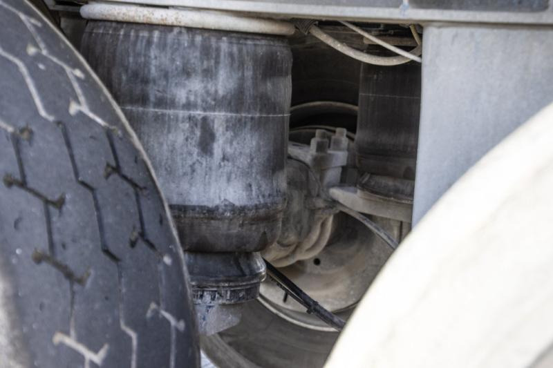 Semi-remorque malaxeur Mol BETON MIXER/MALAXEUR/MISCHER 10M3+MOTOR/MOTEUR: photos 7 Semi-remorque malaxeur Mol BETON MIXER/MALAXEUR/MISCHER 10M3+MOTOR/MOTEUR: photos 7