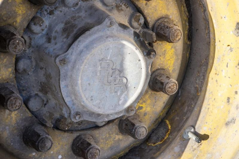 Semi-remorque malaxeur Mol BETON MIXER/MALAXEUR/MISCHER 10M3+MOTOR/MOTEUR: photos 6 Semi-remorque malaxeur Mol BETON MIXER/MALAXEUR/MISCHER 10M3+MOTOR/MOTEUR: photos 6