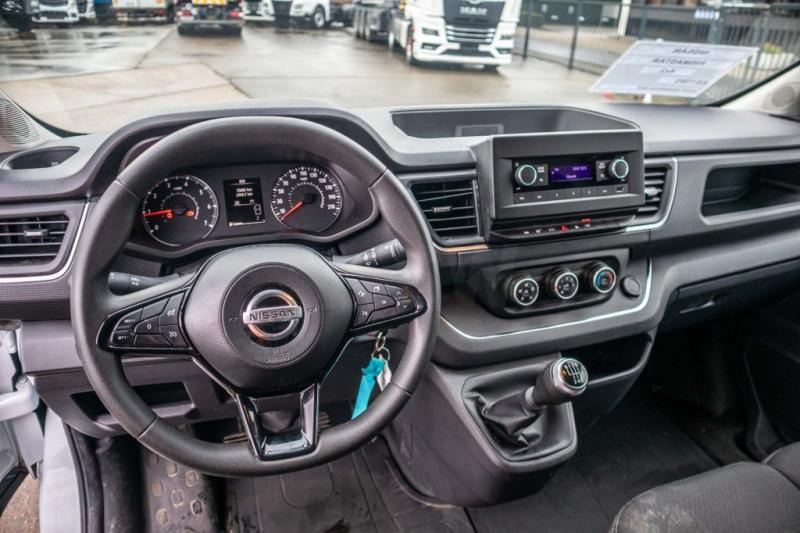 Photo d'intérieur 1: Fourgonnette Nissan Primastar
