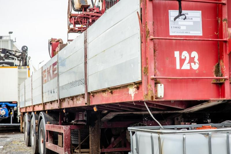 Kwb KRAAN/CRANE/GRUE/KRAN - KENNIS 16 TON/M(3xhydr.) - Semi-remorque: photos 5 Kwb KRAAN/CRANE/GRUE/KRAN - KENNIS 16 TON/M(3xhydr.) - Semi-remorque: photos 5