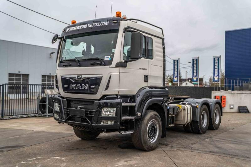 MAN TGS 33.500 BLS - 277.495 KM - Tracteur routier: photos 1 MAN TGS 33.500 BLS - 277.495 KM - Tracteur routier: photos 1