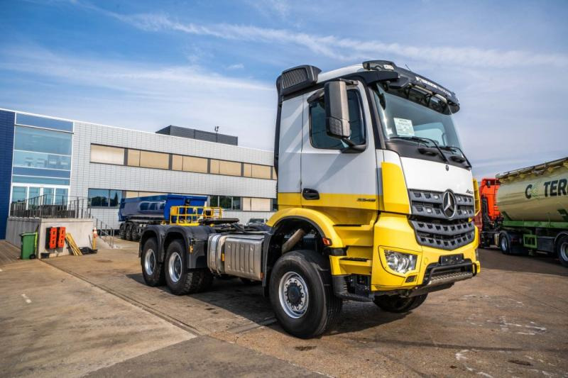 Mercedes AROCS 3345 AS - Tracteur routier: photos 2 Mercedes AROCS 3345 AS - Tracteur routier: photos 2