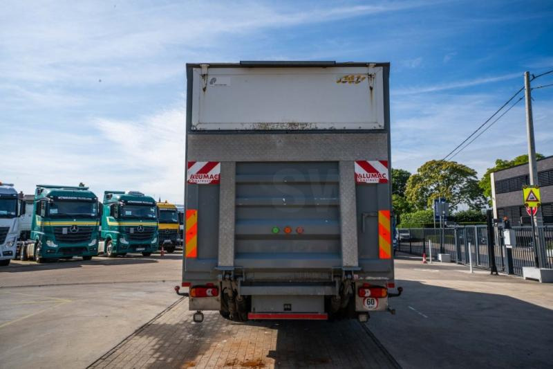 Volvo FL 240 (18t) + DHOLLANDIA 1.5T - Camion fourgon: photos 4 Volvo FL 240 (18t) + DHOLLANDIA 1.5T - Camion fourgon: photos 4