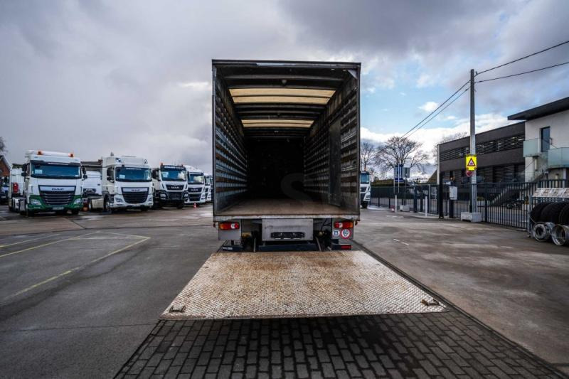 Volvo FL 260 (19t) +DHOLLANDIA 2T. en crédit-bail Volvo FL 260 (19t) +DHOLLANDIA 2T.: photos 10 Volvo FL 260 (19t) +DHOLLANDIA 2T. en crédit-bail Volvo FL 260 (19t) +DHOLLANDIA 2T.: photos 10