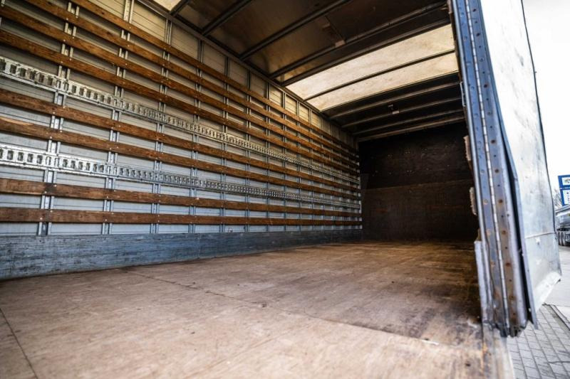 Volvo FL 260 (19t) +DHOLLANDIA 2T. en crédit-bail Volvo FL 260 (19t) +DHOLLANDIA 2T.: photos 8 Volvo FL 260 (19t) +DHOLLANDIA 2T. en crédit-bail Volvo FL 260 (19t) +DHOLLANDIA 2T.: photos 8