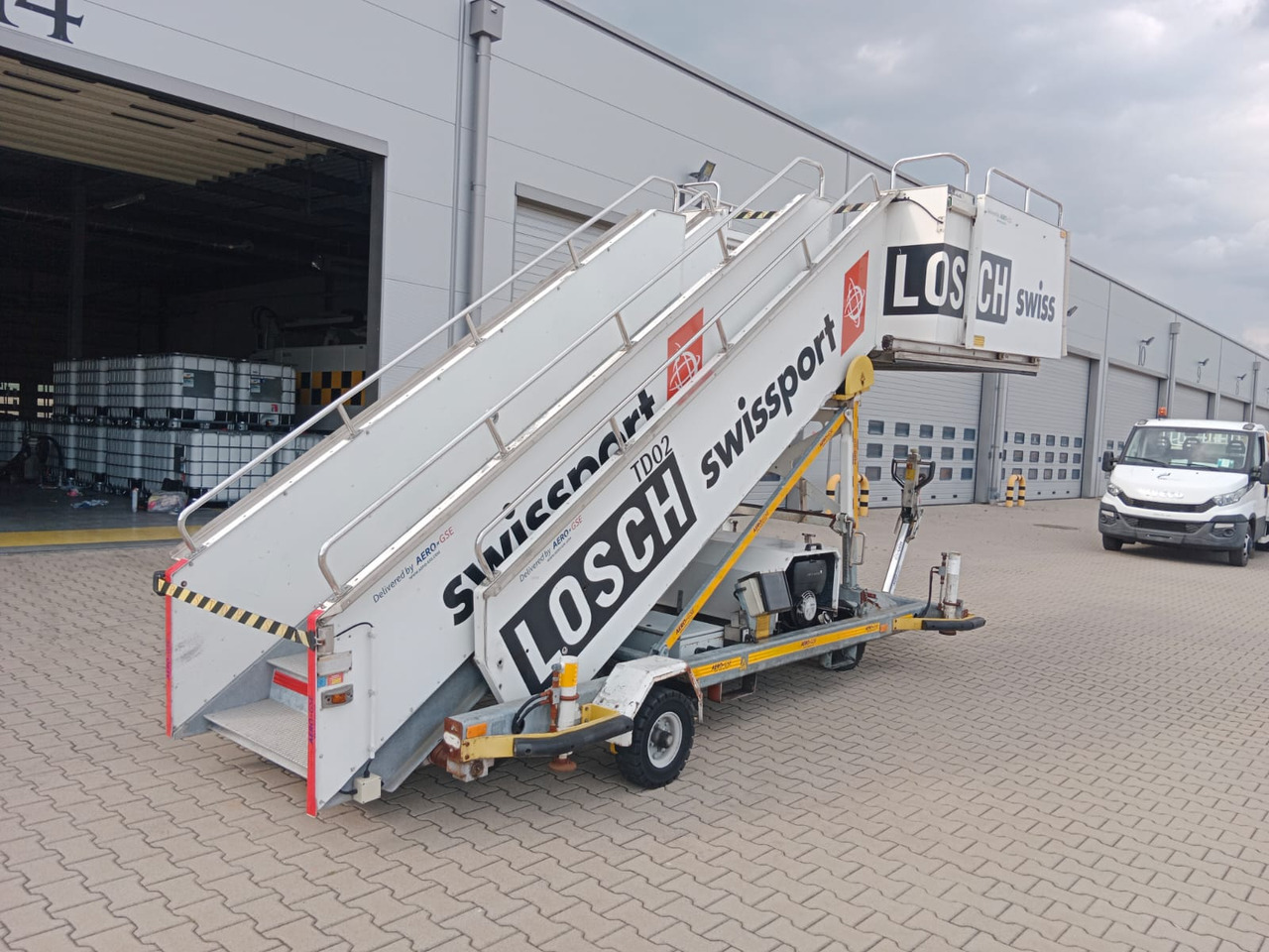 Denge TS3800 - Escalier d'embarquement: photos 1 Denge TS3800 - Escalier d'embarquement: photos 1