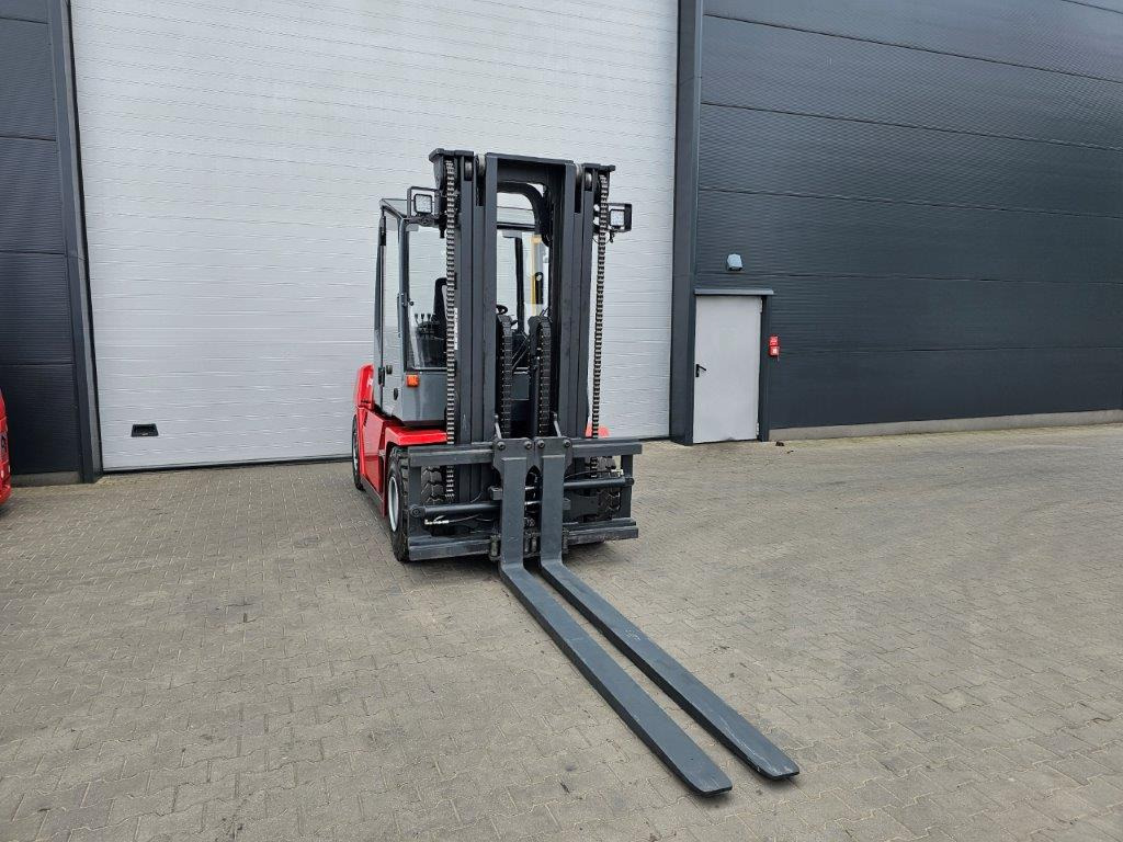 Kalmar DCE60-6 - TRIPLEX - Chariot élévateur diesel: photos 4 Kalmar DCE60-6 - TRIPLEX - Chariot élévateur diesel: photos 4