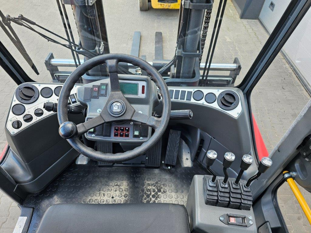 Chariot élévateur diesel Kalmar DCF80-9: photos 8