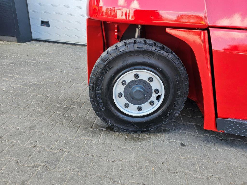Chariot élévateur diesel Kalmar DCF80-9: photos 10