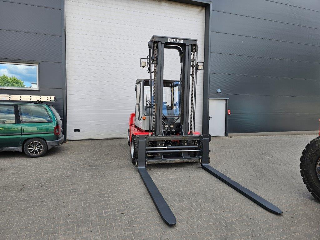 Kalmar DCF80-9 - Chariot élévateur diesel: photos 4 Kalmar DCF80-9 - Chariot élévateur diesel: photos 4