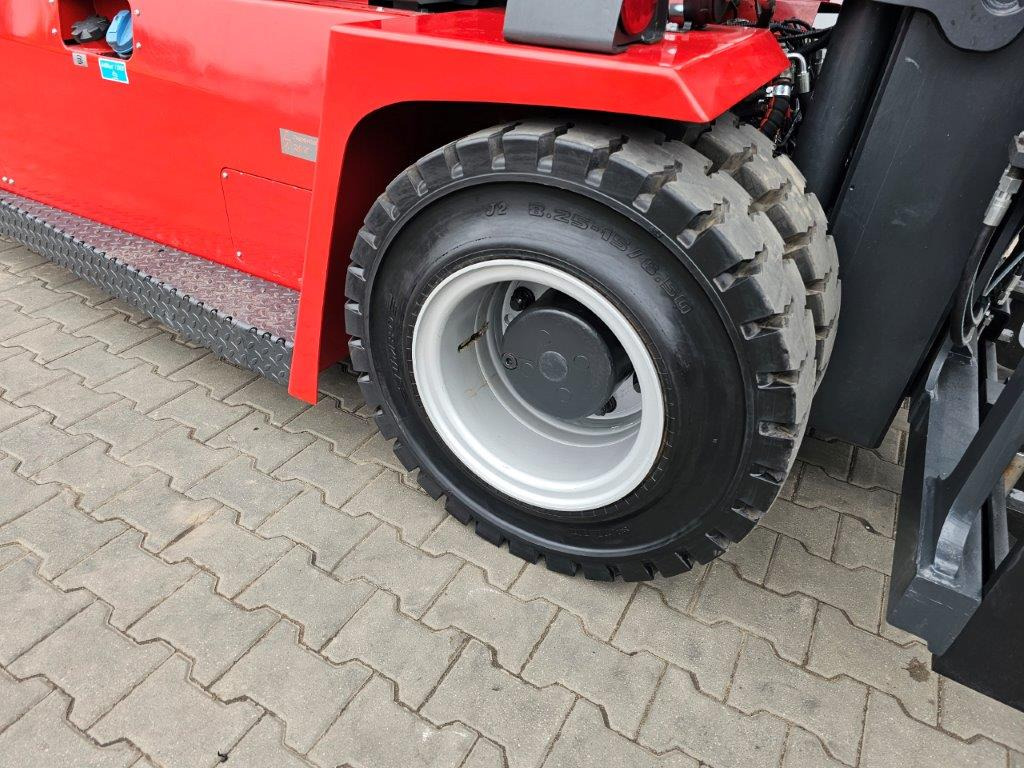 Kalmar DCG80-9 - Chariot élévateur diesel: photos 2 Kalmar DCG80-9 - Chariot élévateur diesel: photos 2