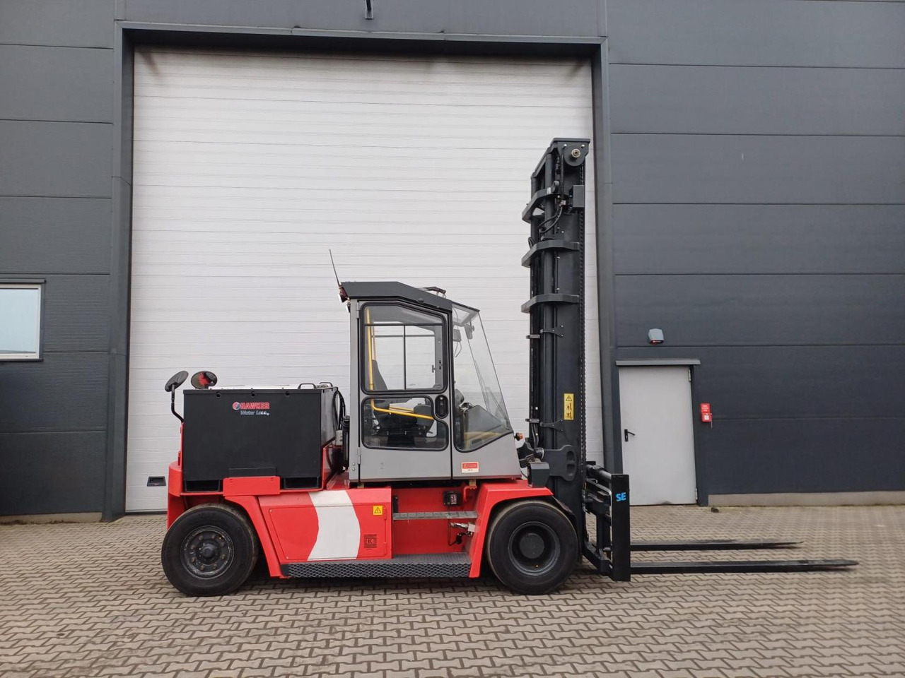 Kalmar ECF80-9 - Chariot élévateur électrique: photos 4 Kalmar ECF80-9 - Chariot élévateur électrique: photos 4