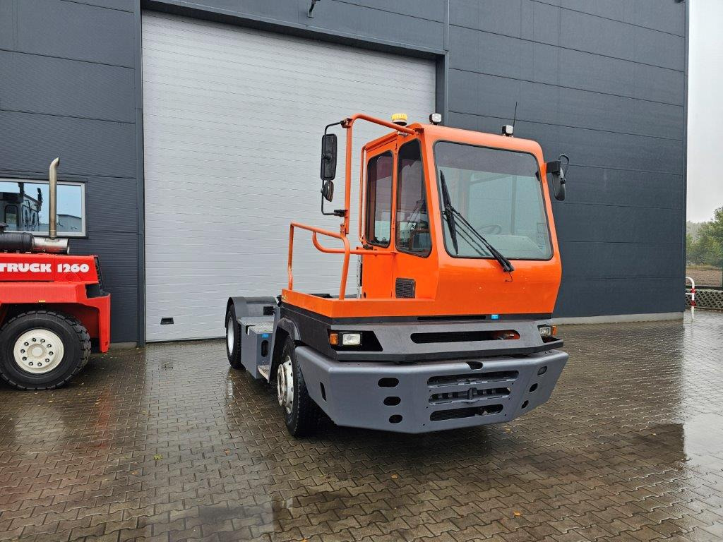 Terberg YT182 - Tracteur portuaire: photos 4 Terberg YT182 - Tracteur portuaire: photos 4