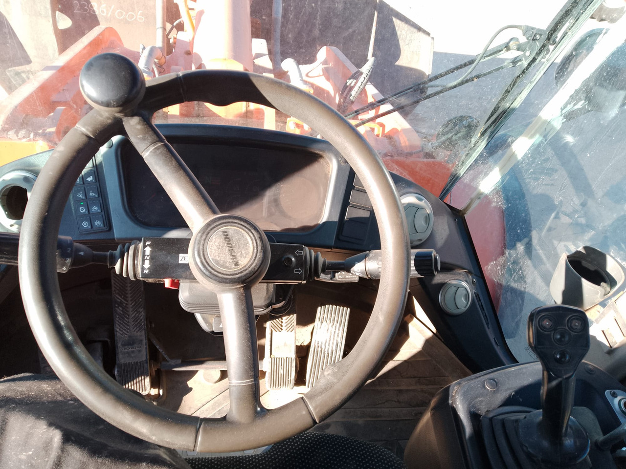 Chargeuse sur pneus DOOSAN DL300-5: photos 10 Chargeuse sur pneus DOOSAN DL300-5: photos 10