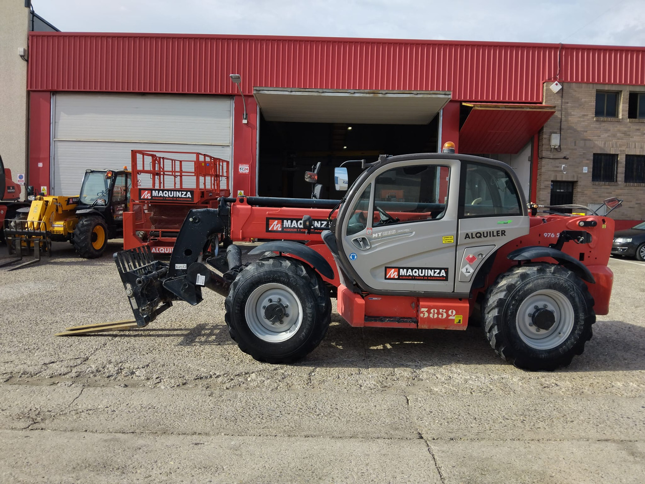 MANITOU MT1335 EASY - Chariot télescopique: photos 1 MANITOU MT1335 EASY - Chariot télescopique: photos 1