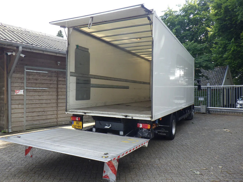 Volvo FL 12 240 Euro 5 EEV/ 6 Cil. - Camion fourgon: photos 4 Volvo FL 12 240 Euro 5 EEV/ 6 Cil. - Camion fourgon: photos 4