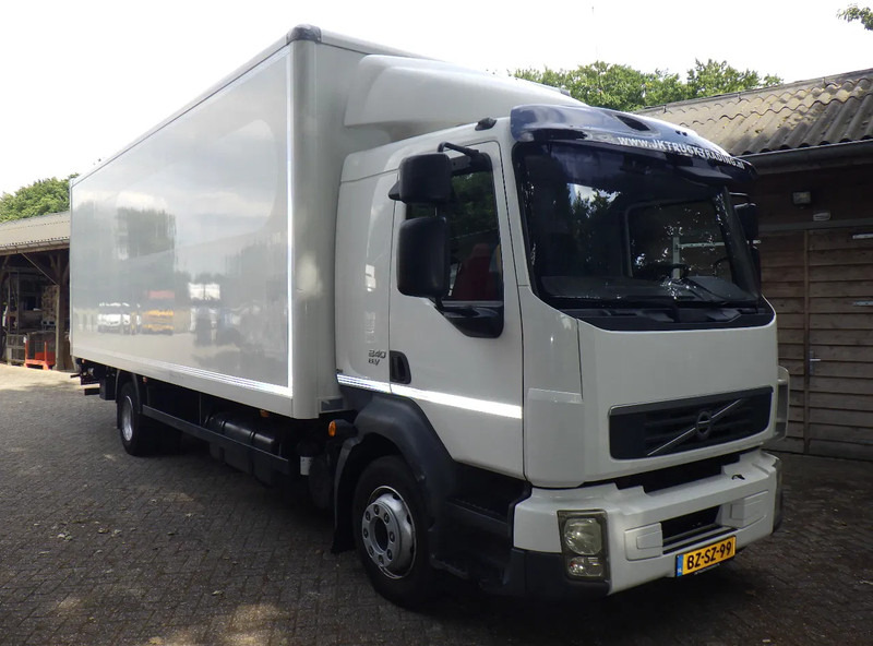 Volvo FL 12 240 Euro 5 EEV/ 6 Cil. - Camion fourgon: photos 2 Volvo FL 12 240 Euro 5 EEV/ 6 Cil. - Camion fourgon: photos 2