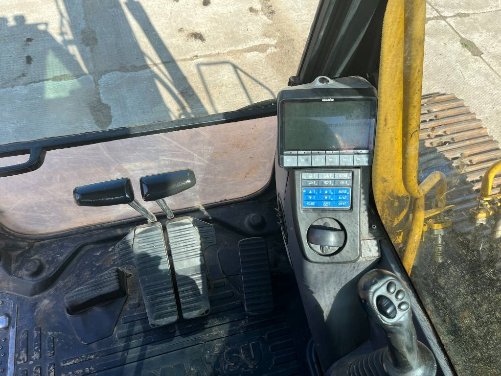 Komatsu PC 210 LC-8 - Pelle sur chenille: photos 5 Komatsu PC 210 LC-8 - Pelle sur chenille: photos 5