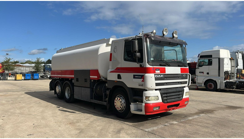 DAF CF 85.430 (20270 LITERS / EURO 3 / TOP CONDITION !!! / PARFAIT ETAT / 6X2 / BOITE MANUELLE) - Camion citerne: photos 3 DAF CF 85.430 (20270 LITERS / EURO 3 / TOP CONDITION !!! / PARFAIT ETAT / 6X2 / BOITE MANUELLE) - Camion citerne: photos 3