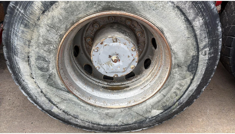 Iveco EUROTRAKKER 320 E 35 (GRAND PONT / LAMES / POMPE MANUELLE / 8X4 / CURSOR 8) en crédit-bail Iveco EUROTRAKKER 320 E 35 (GRAND PONT / LAMES / POMPE MANUELLE / 8X4 / CURSOR 8): photos 15 Iveco EUROTRAKKER 320 E 35 (GRAND PONT / LAMES / POMPE MANUELLE / 8X4 / CURSOR 8) en crédit-bail Iveco EUROTRAKKER 320 E 35 (GRAND PONT / LAMES / POMPE MANUELLE / 8X4 / CURSOR 8): photos 15