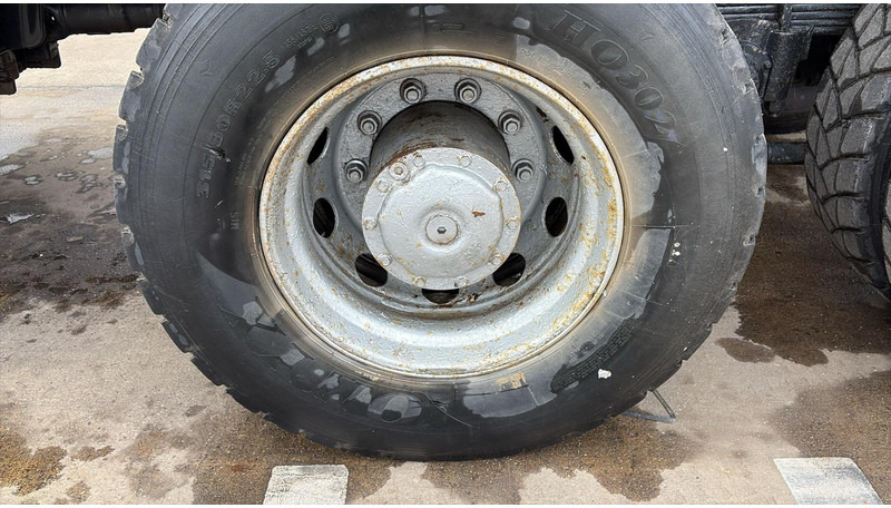 Camion benne MAN 35.414 (6 CYLINDER / 8X6 / BIG AXLES / STEEL SUSP. / LAMES / GRAND PONT): photos 15
