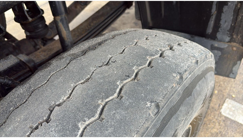 Camion benne MAN 35.414 (6 CYLINDER / 8X6 / BIG AXLES / STEEL SUSP. / LAMES / GRAND PONT): photos 12