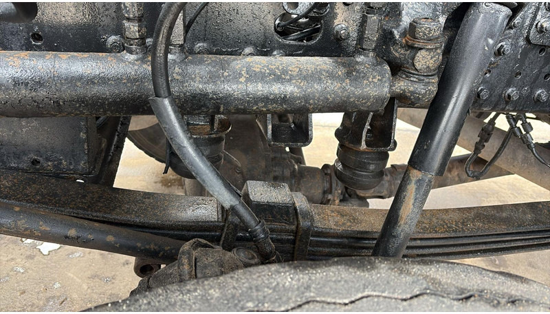 Camion benne MAN 35.414 (6 CYLINDER / 8X6 / BIG AXLES / STEEL SUSP. / LAMES / GRAND PONT): photos 11