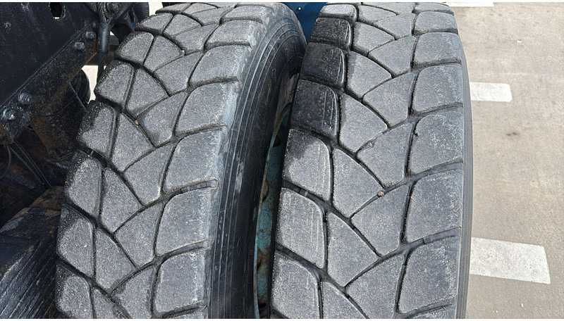 Camion benne MAN 35.414 (6 CYLINDER / 8X6 / BIG AXLES / STEEL SUSP. / LAMES / GRAND PONT): photos 16