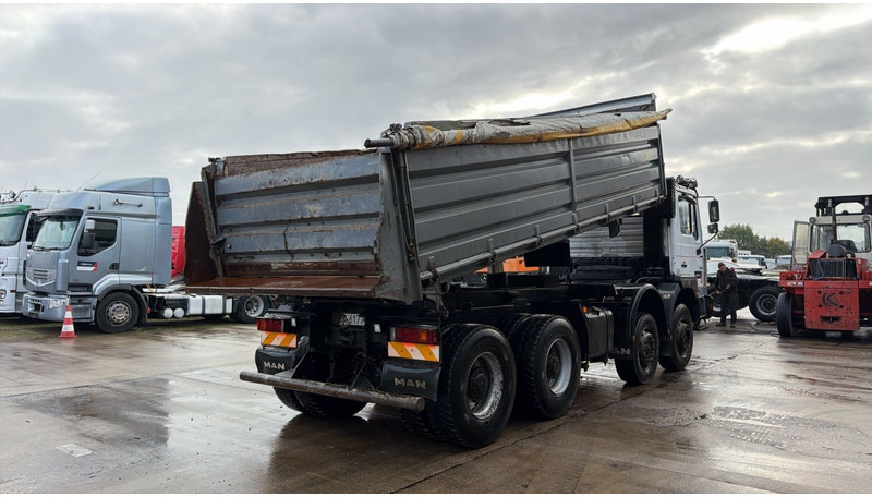 MAN 41.414 (BIG AXLES / 41 TONS / GRAND PONT / LAMES / 6 CYLINDER) - Camion benne: photos 4 MAN 41.414 (BIG AXLES / 41 TONS / GRAND PONT / LAMES / 6 CYLINDER) - Camion benne: photos 4