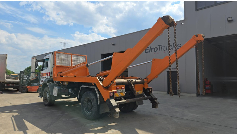 Mercedes-Benz Atego 1823 (BIG AXLE / STEEL SUSP. / LAMES / BOITE MANUELLE / MANUAL GETRIEBE) - Camion porte-conteneur/ Caisse mobile: photos 5 Mercedes-Benz Atego 1823 (BIG AXLE / STEEL SUSP. / LAMES / BOITE MANUELLE / MANUAL GETRIEBE) - Camion porte-conteneur/ Caisse mobile: photos 5