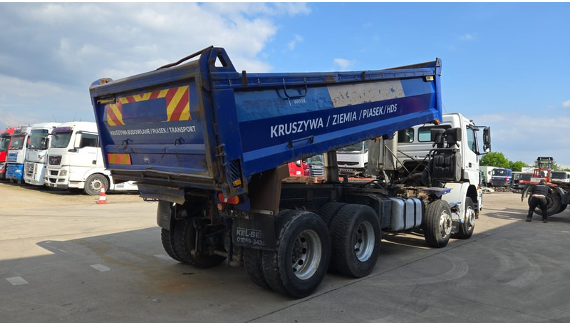 Mercedes-Benz Axor 3243 (BOITE MANUELLE / MANUAL GEARBOX / LAMES / 8X4 / MANUAL GETRIEBE) - Camion benne: photos 5 Mercedes-Benz Axor 3243 (BOITE MANUELLE / MANUAL GEARBOX / LAMES / 8X4 / MANUAL GETRIEBE) - Camion benne: photos 5