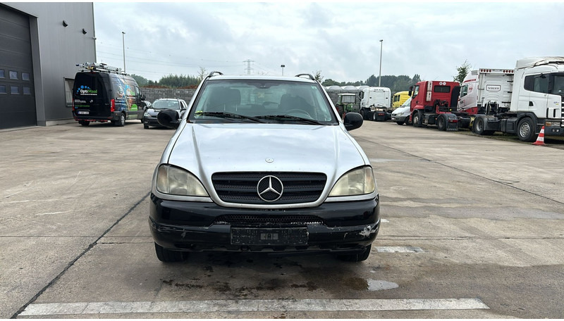 Mercedes-Benz M-Klasse ML 270 CDI - SUV: photos 2 Mercedes-Benz M-Klasse ML 270 CDI - SUV: photos 2