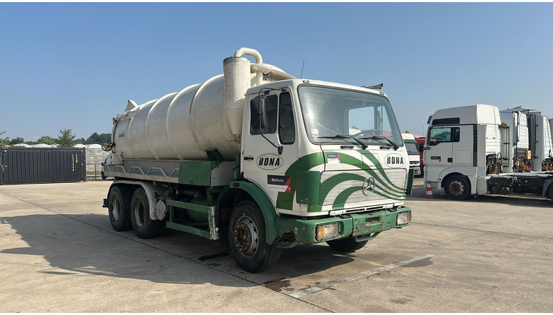 Mercedes-Benz SK 2224 (6X4 / V8 / LAMES / 15000 L / POMPE MANUELLE) - Camion hydrocureur: photos 5 Mercedes-Benz SK 2224 (6X4 / V8 / LAMES / 15000 L / POMPE MANUELLE) - Camion hydrocureur: photos 5