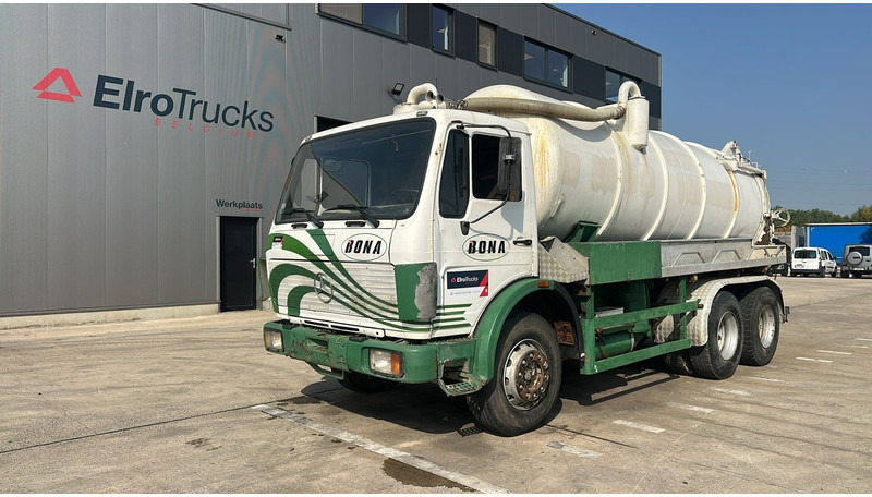Mercedes-Benz SK 2224 (6X4 / V8 / LAMES / 15000 L / POMPE MANUELLE) - Camion hydrocureur: photos 1 Mercedes-Benz SK 2224 (6X4 / V8 / LAMES / 15000 L / POMPE MANUELLE) - Camion hydrocureur: photos 1