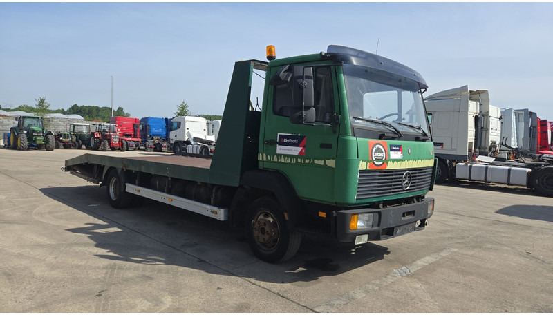 Mercedes-Benz SK 814 (MANUAL PUMP / STEEL SUSP. / POMPE MANUELLE / LAMES / 6 CYLINDER) - Camion porte-voitures: photos 3 Mercedes-Benz SK 814 (MANUAL PUMP / STEEL SUSP. / POMPE MANUELLE / LAMES / 6 CYLINDER) - Camion porte-voitures: photos 3