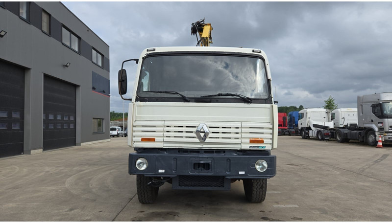 Renault G 300 Manager (POMPE MANUELLE / GRUE COPMA 90.2 / LAMES / 6X4 / GRAND PONT) - Camion benne, Camion grue: photos 2 Renault G 300 Manager (POMPE MANUELLE / GRUE COPMA 90.2 / LAMES / 6X4 / GRAND PONT) - Camion benne, Camion grue: photos 2