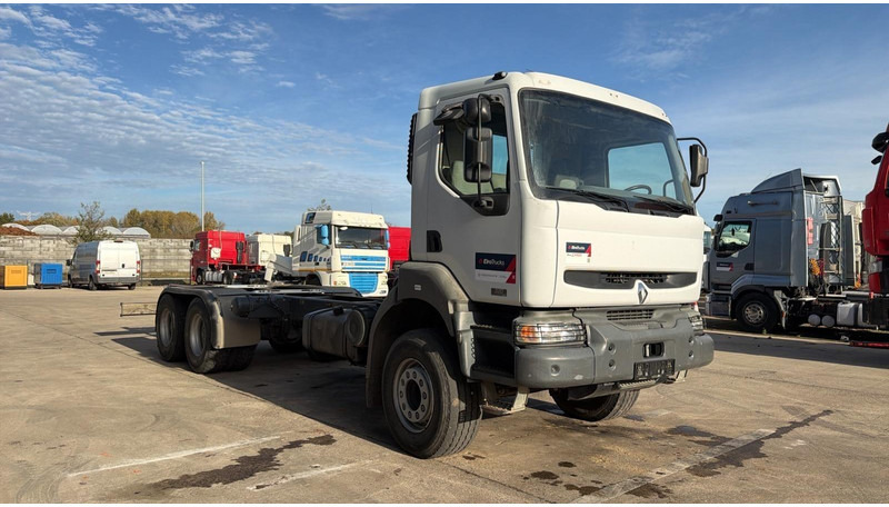 Renault Kerax 320 DCI (PARFAIT ETAT / CHASSIS LONGUE / LAMES / GRAND PONT / KM ORIGINAL) - Châssis cabine: photos 2 Renault Kerax 320 DCI (PARFAIT ETAT / CHASSIS LONGUE / LAMES / GRAND PONT / KM ORIGINAL) - Châssis cabine: photos 2