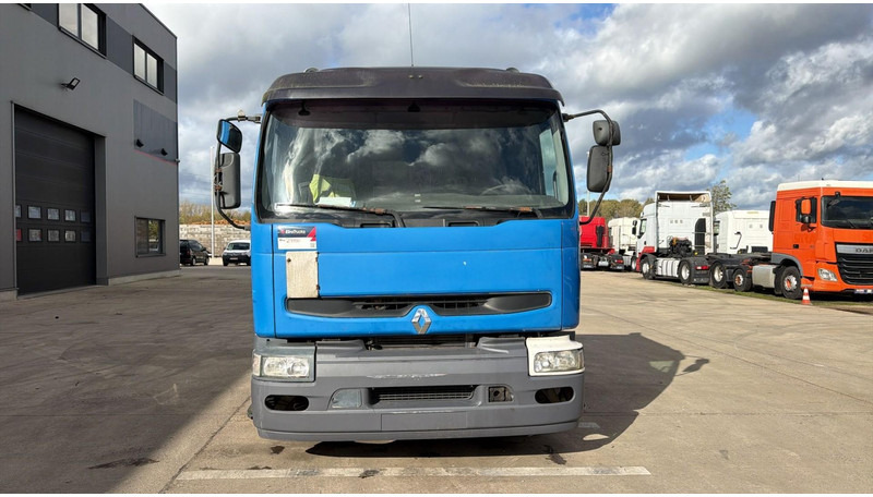 Renault Premium 320 (BOITE MANUELLE / MANUAL GEARBOX) - Châssis cabine: photos 2 Renault Premium 320 (BOITE MANUELLE / MANUAL GEARBOX) - Châssis cabine: photos 2